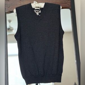 Joseph Abboud Men’s Charcoal Merino Wool V-Neck Sweater Vest